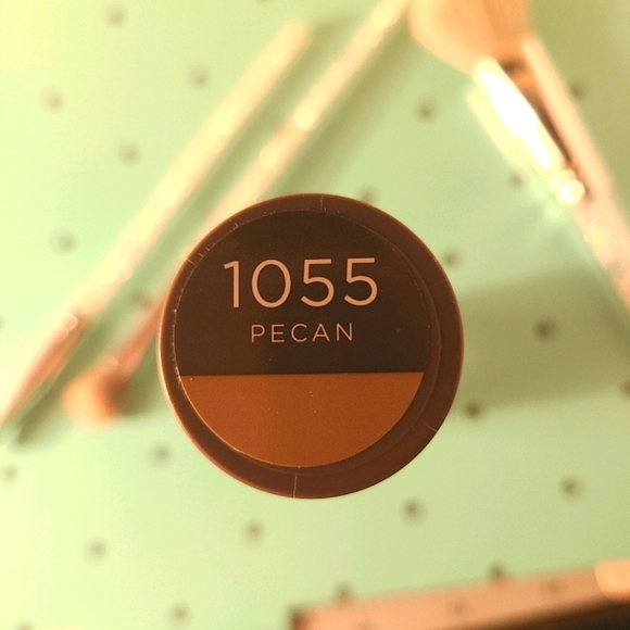 🐝NWT🐝 Burt's Bees Goodness Glows Liquid Makeup - Picture 6 of 7